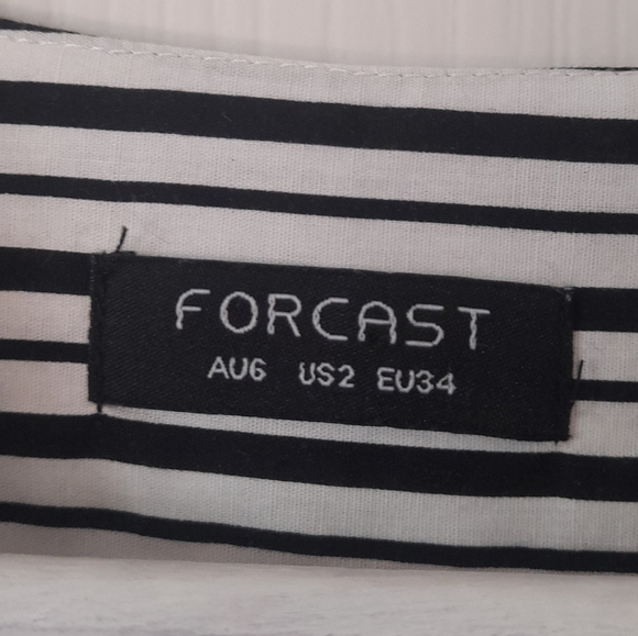 HOST PICK♣️Forcast Striped V-neck Blouse Size 6 - Picture 5 of 9